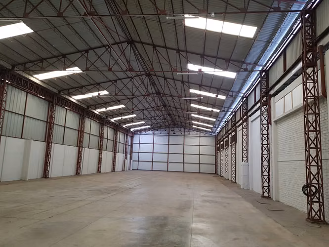 Bodega Industrial 1100 metros