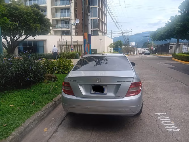 Mercedes C180 2009