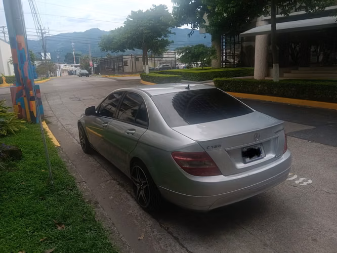 Mercedes C180 2009
