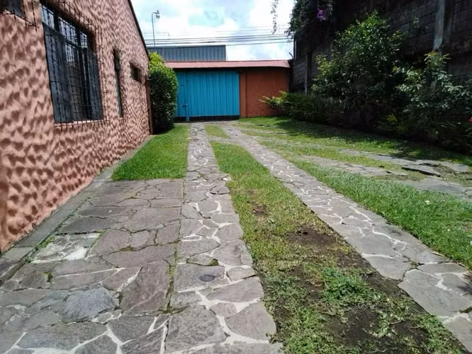 Venta de Terreno Comercial en Guayabos - Imagen 3