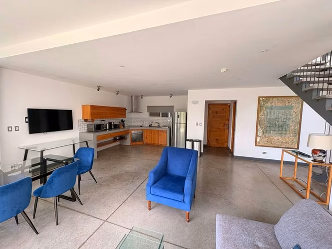 En Venta | Casa con Terraza en Condominio Pequeño Cerca de Servicios – Santa Ana ID26361 - Imagen 2