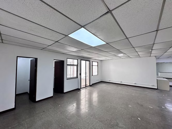 Venta de Edificio Comercial con 340 m2 en San José Centro