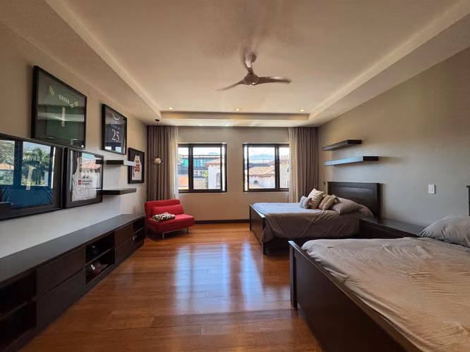 Venta de casa en condominio exclusivo en Lindora Santa Ana - Imagen 13