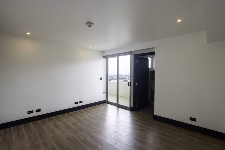 Venta de Pent-House en Mata Redonda, San José, Condominio Sabana Real