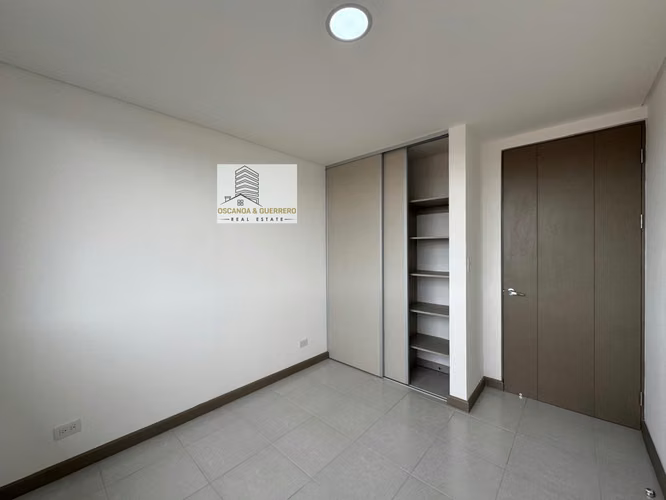 VENTA CASA de 3 Dormitorios en Condominio Blue, Los Arcos, Heredia