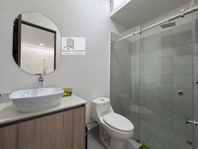 VENTA CASA de 3 Dormitorios en Condominio Blue, Los Arcos, Heredia