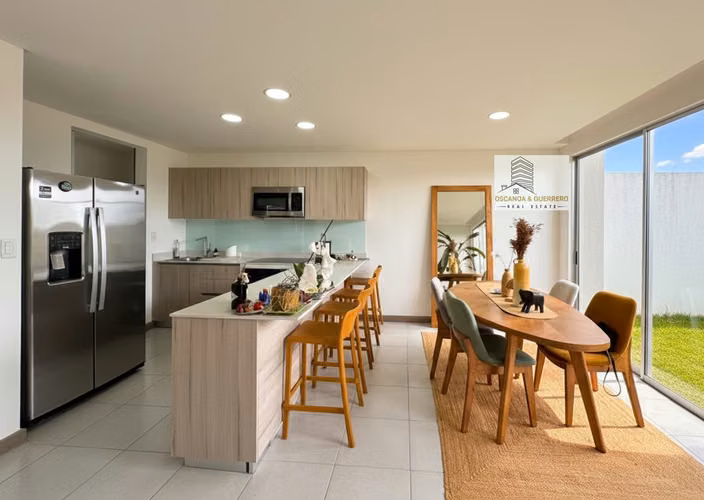VENTA CASA de 3 Dormitorios en Condominio Blue, Los Arcos, Heredia