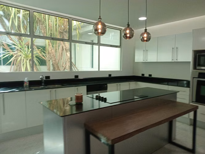 Alquiler casa de Lujo en Condominio Atypik – Jaboncillo, Escazú - Imagen 4