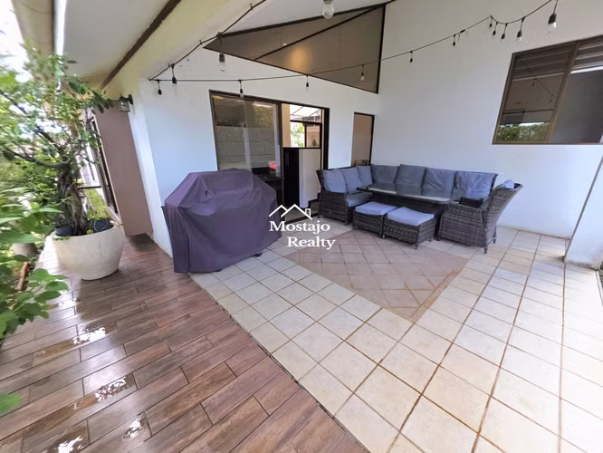 Venta de casa esquinera,  una planta en Condominio, Santa Ana - Imagen 7