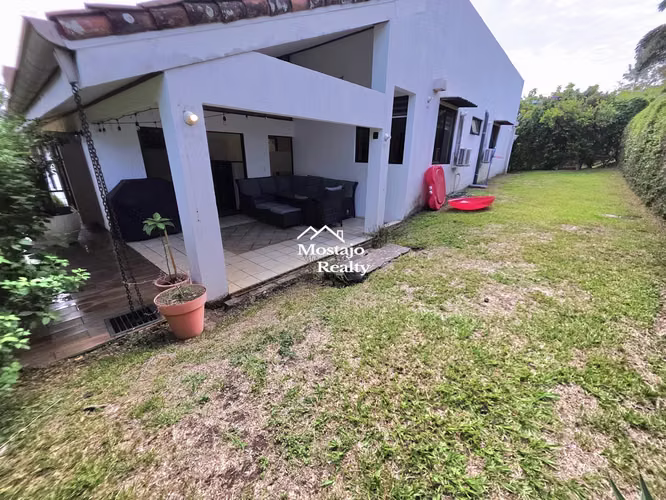 Venta de casa esquinera,  una planta en Condominio, Santa Ana - Imagen 11