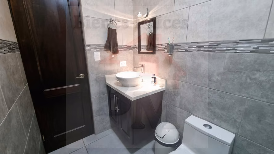 Casa en Residencial en Mercedes Norte de Heredia !!! - Imagen 9