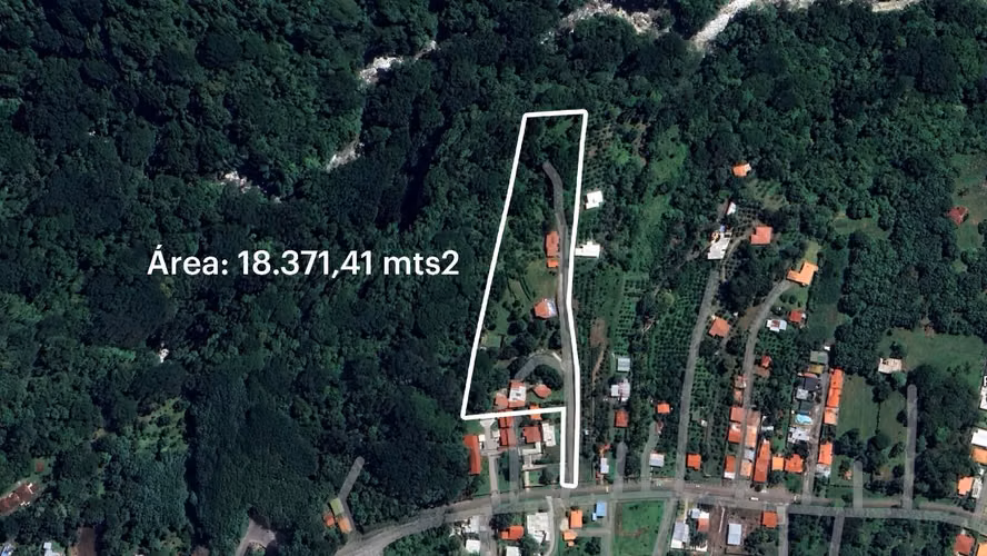 Venta de Finca en lote de 18.372 m2 Oportunidad en Atenas