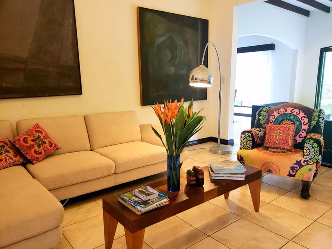 Casa de Lujo en Venta en Pozos de Santa Ana