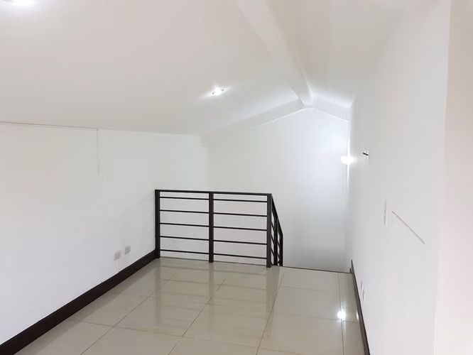 VENTA DE CASA EN PARQUES DEL SOL CON LINEA BLANCA PARA INVERSIÓN - Imagen 12