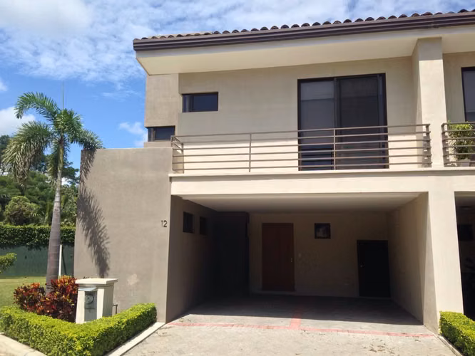 VENTA DE CASA EN PARQUES DEL SOL CON LINEA BLANCA PARA INVERSIÓN - Imagen 2