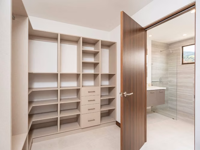 PRE-VENTA DE CASAS EN CONDOMINIO PARQUES DEL SOL - SANTA ANA - Imagen 7