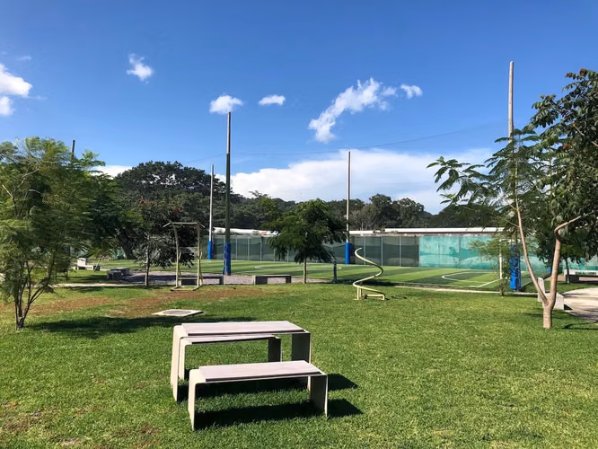 PRE-VENTA DE CASAS EN CONDOMINIO PARQUES DEL SOL - SANTA ANA - Imagen 11