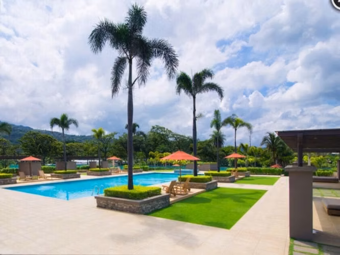 PRE-VENTA DE CASAS EN CONDOMINIO PARQUES DEL SOL - SANTA ANA - Imagen 11
