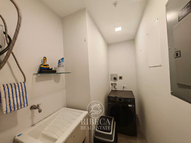 Apartamento Amueblado en La Sabana - Balcón con Terraza - Amenidades de Lujo - Vista Panorámica - Imagen 2