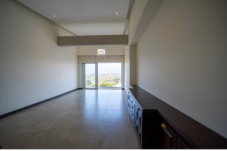 Alquiler Apartamento en Guachipelin, Escazu, vista panorámica, línea blanca