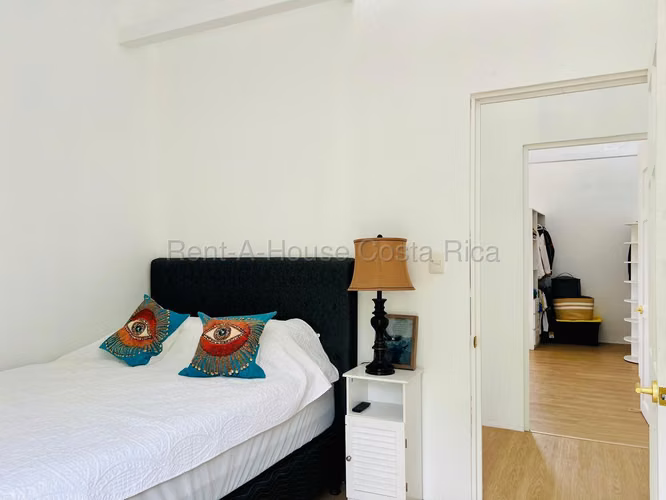 VENTA Casa Tipo Quinta en San Pedro de Turrubares: Naturaleza, Vista y Paz Total