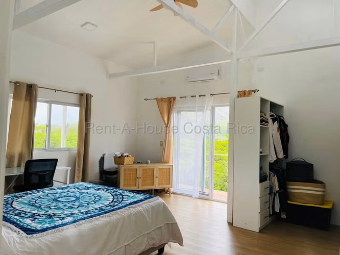 VENTA Casa Tipo Quinta en San Pedro de Turrubares: Naturaleza, Vista y Paz Total