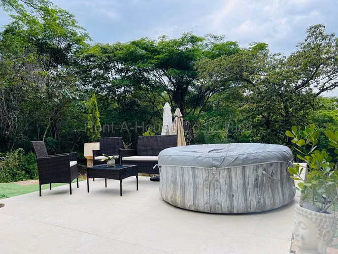 VENTA Casa Tipo Quinta en San Pedro de Turrubares: Naturaleza, Vista y Paz Total