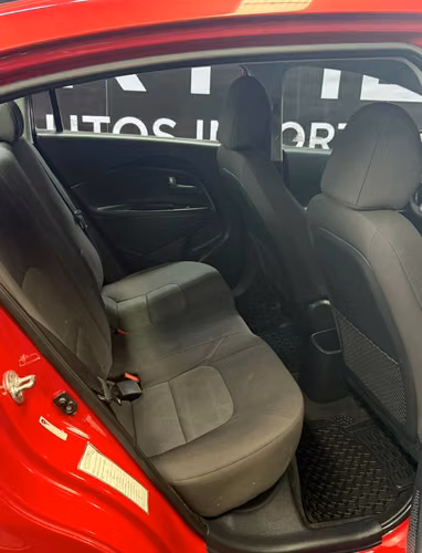 KIA RIO 2017 ROJO AUTOMÁTICO MOTOR 1600 CC