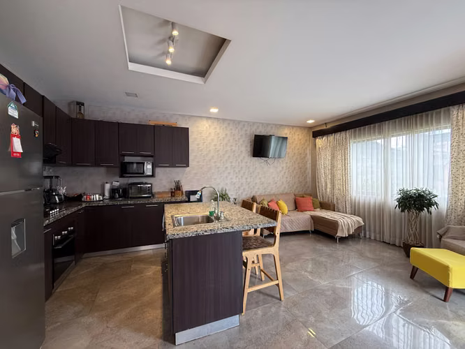 Venta de Casa en San Isidro de Coronado, Moderna y Espaciosa
