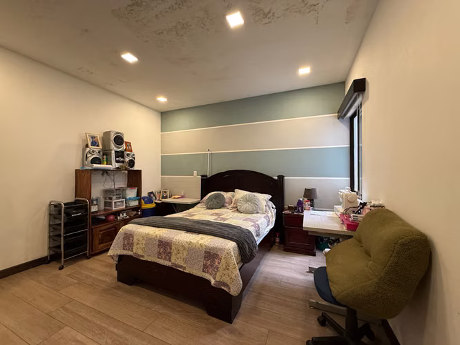 Venta de Casa en San Isidro de Coronado, Moderna y Espaciosa