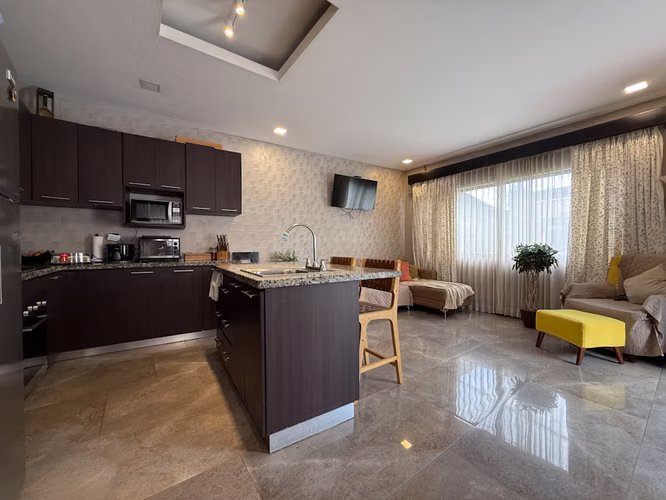 Venta de Casa en San Isidro de Coronado, Moderna y Espaciosa