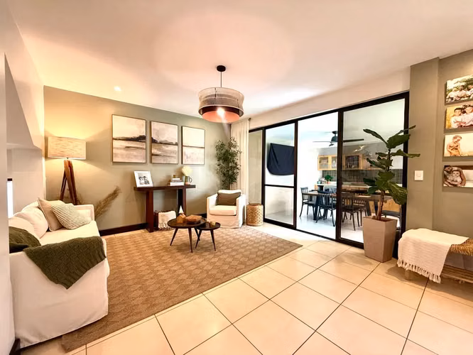 VENTA DE CASA EN CONDOMINIO PALMA REAL, Lindora Santa Ana 4849