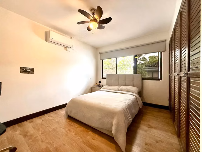 VENTA DE CASA EN CONDOMINIO PALMA REAL, Lindora Santa Ana 4849