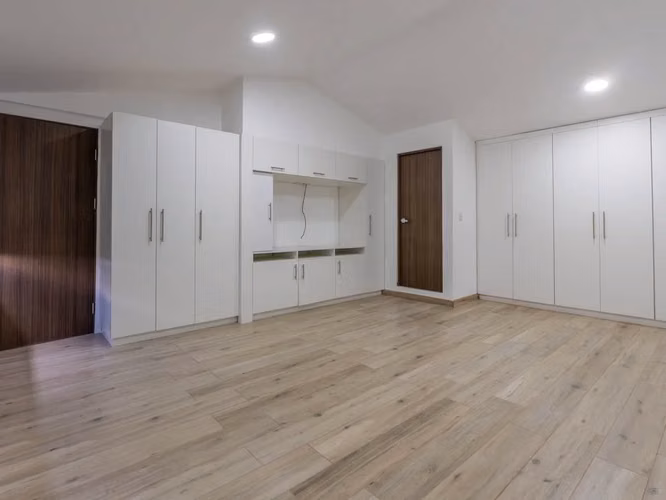 VENTA DE CASA INDEPENDIENTE EN POZOS 4827