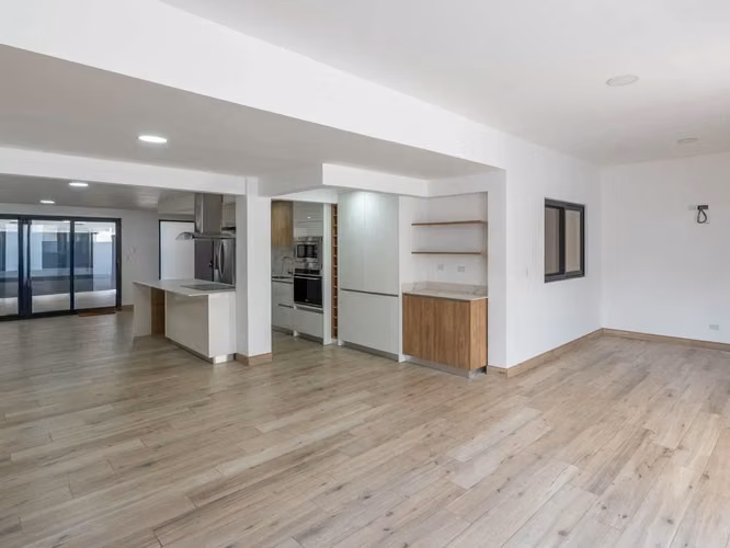 VENTA DE CASA INDEPENDIENTE EN POZOS 4827