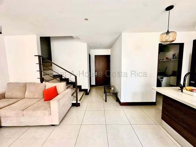 CASA EN VENTA SANTA ANA