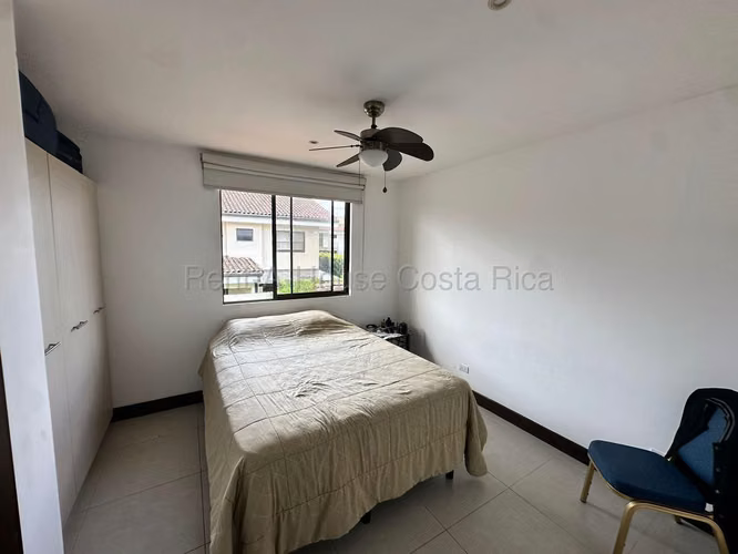CASA EN VENTA SANTA ANA