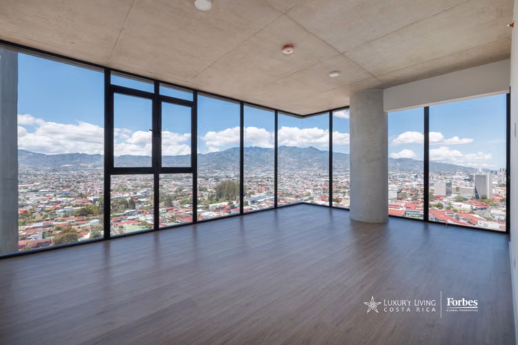 21411 - Modern apartment with spectacular views, 2 bedrooms and parking