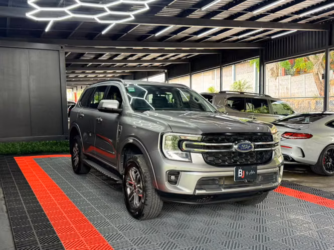 FORD EVEREST TREND 2023
