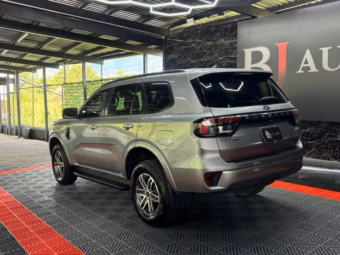 FORD EVEREST TREND 2023
