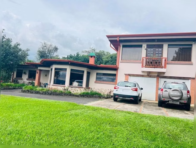 Venta de Casa en San Rafael de Heredia Angeles en lote de 2500 m2 - Imagen 4