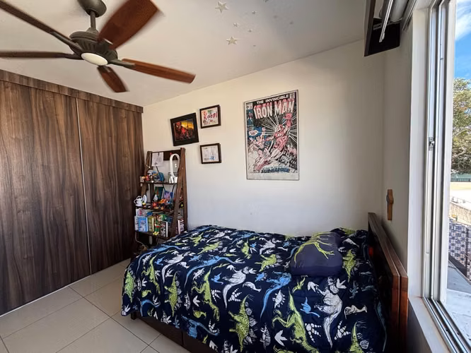Venta de casa Santa Ana, Piedades de 3 hab + hab servicio + oficina