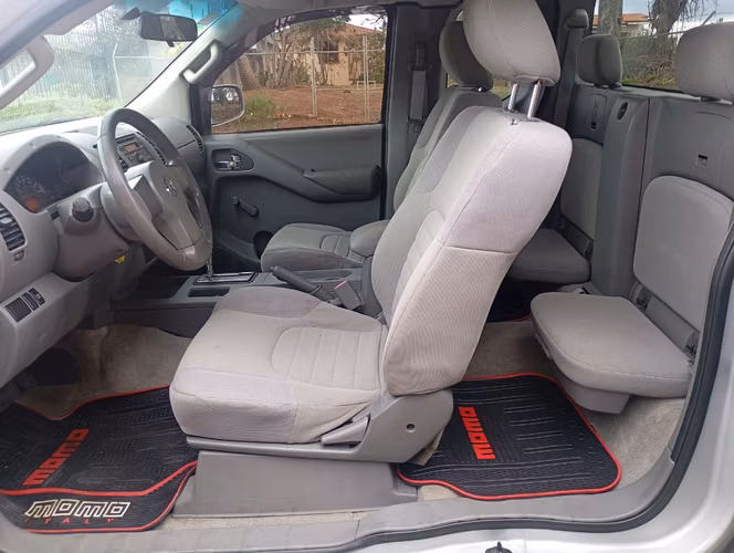 NISSAN FRONTIER SV XTRACAB 2012
