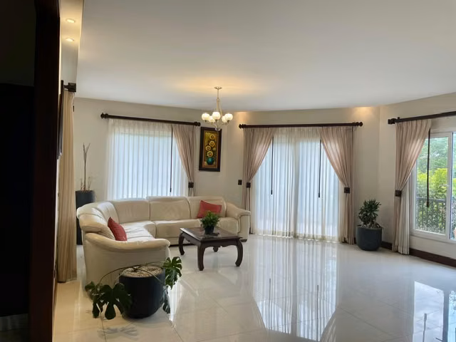 SE VENDE  CASA  EN  CONDOMINIO VISTAS DE SANTA BARBARA 1318 M2 TERRENO