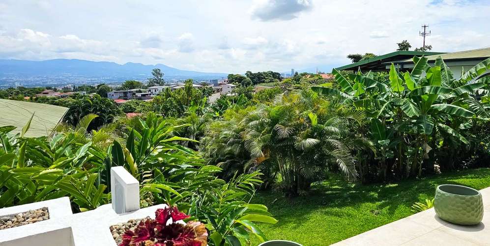 Casa 5 habs en Escazú Jaboncillos - terraza y vista al valle central - Imagen 4
