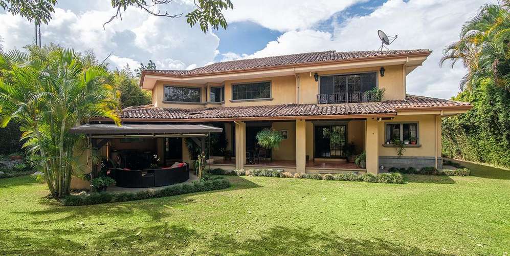 Casa 4 habs en Escazú San Antonio - Jardines amplios - Cerca - Imagen 1