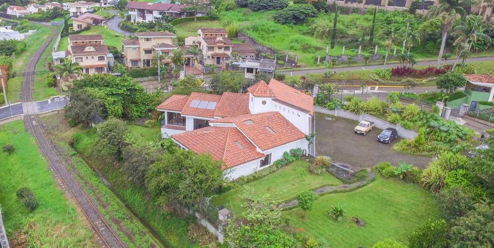 Casa 5 habs en Tres Ríos Colinas de Montealegre seguridad 24/7 y - Imagen 2