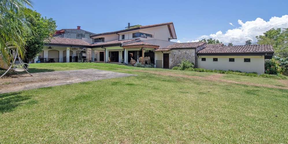 Casa 5 habs en Curridabat Altamonte - Jardín amplio y terraza cubierta - Imagen 2