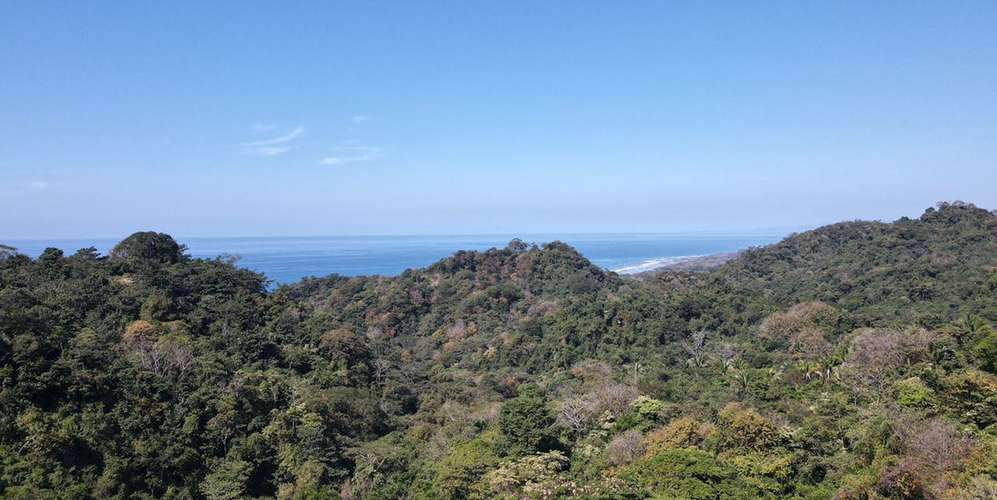 Lote en Mal País Cóbano vista al mar zona residencial listo para