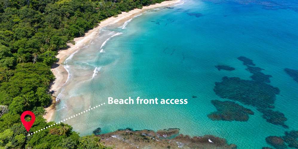 Lote frente al mar en Puerto Viejo Playa Chiquita - 1.1 ha con playa - Imagen 3